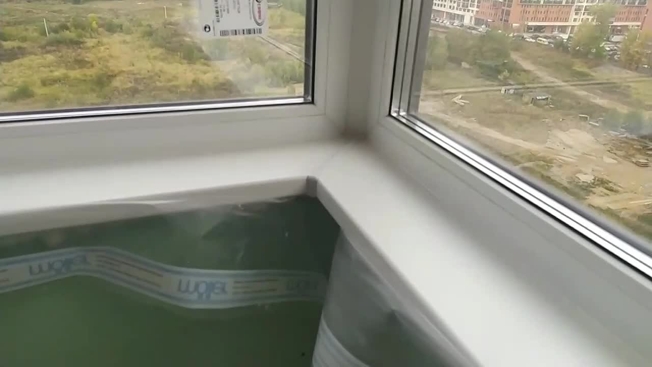 Подоконник на длинный балкон.